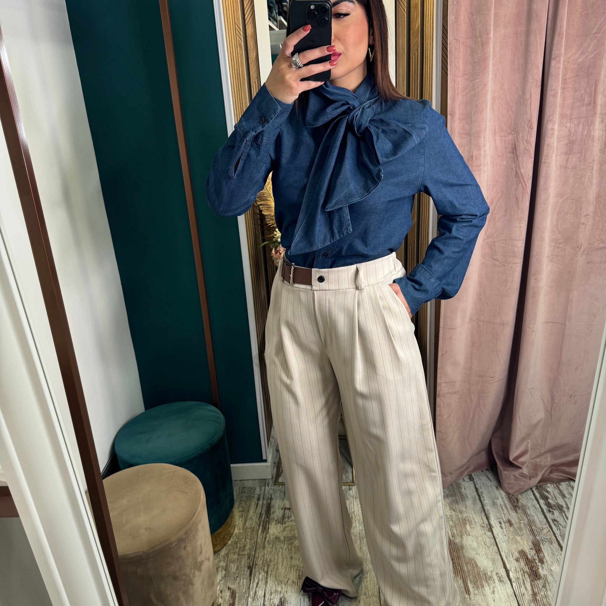 Camicia blu denim fiocco
