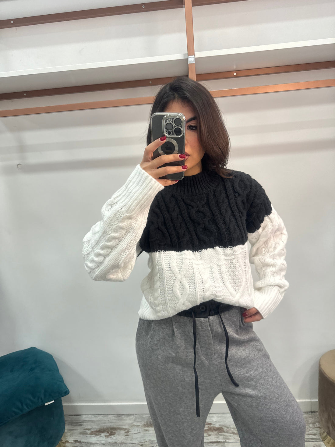 Pull black e white
