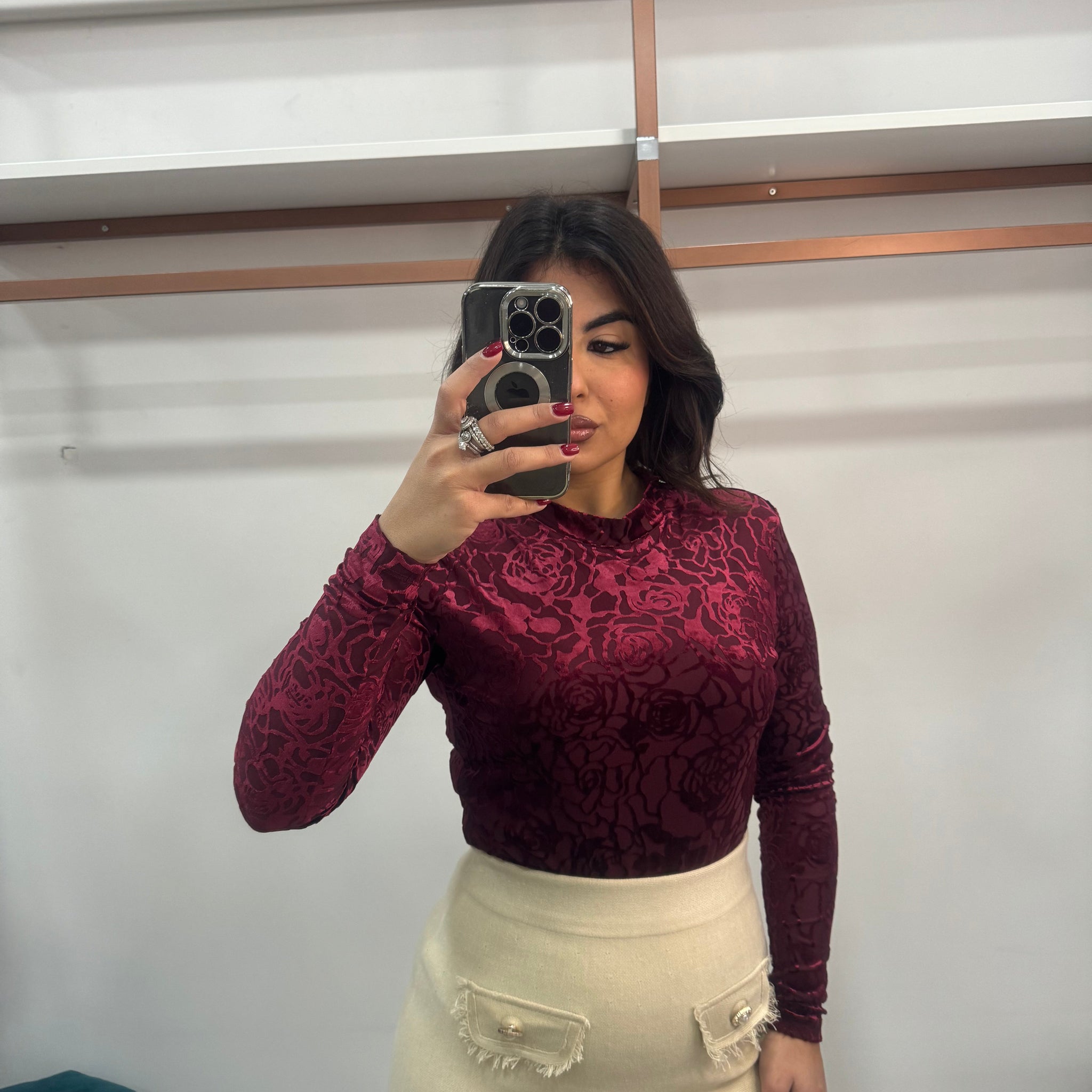 Body roses bordeaux